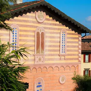 Palazzo Rivola בית הארחה